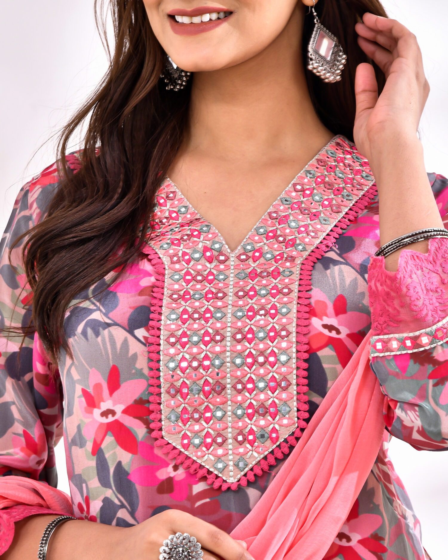 Pink Floral Embroidery Kurta Set