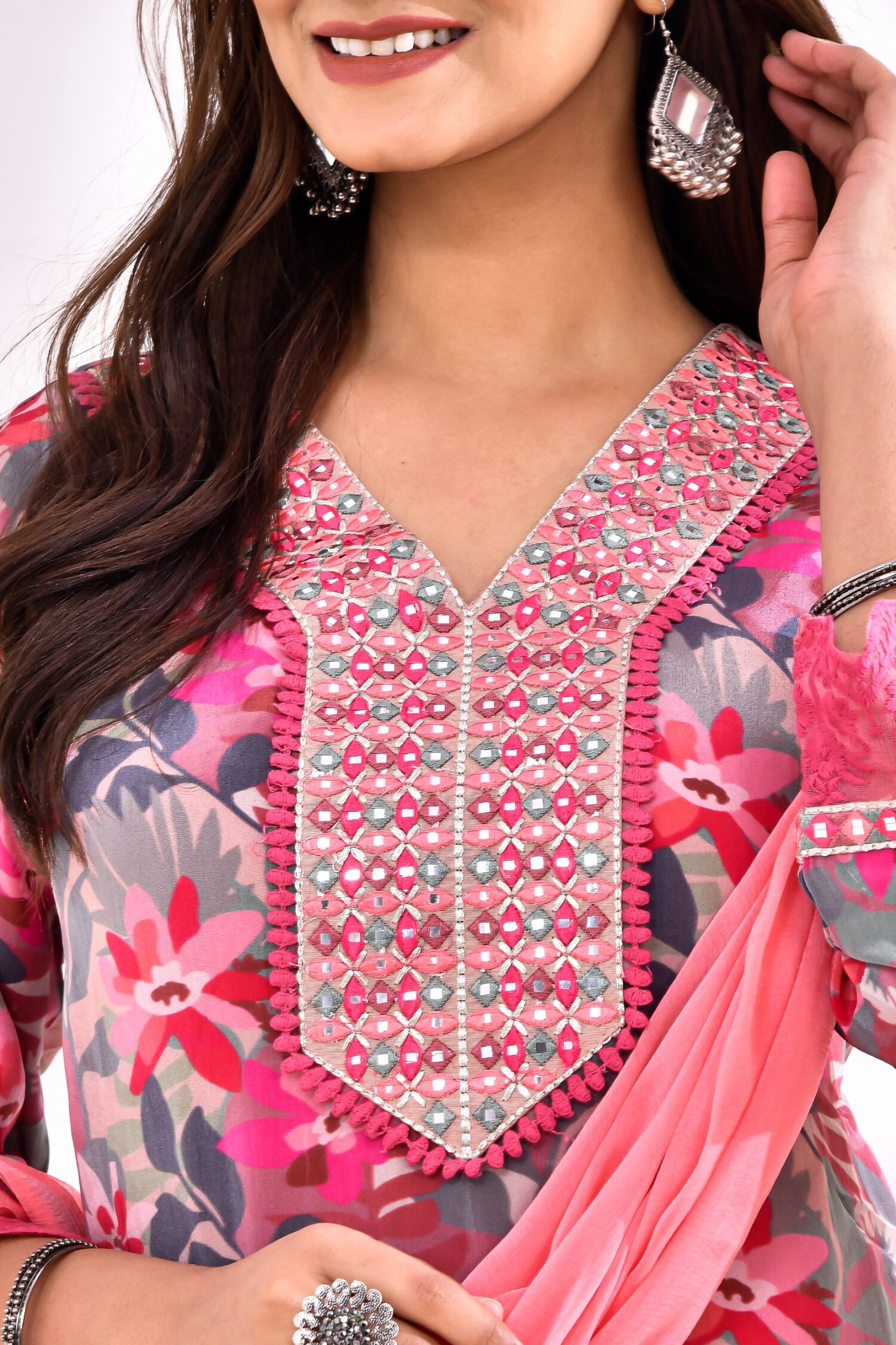 Pink Floral Embroidery Kurta Set