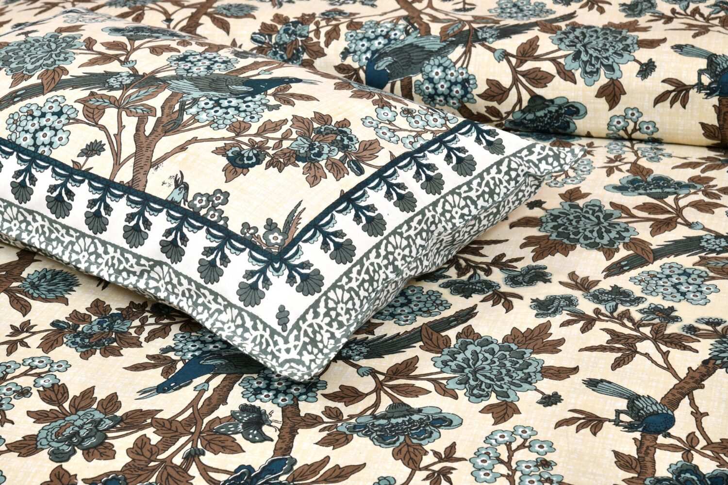 Blue & Brown Bird Printed Bed Sheet