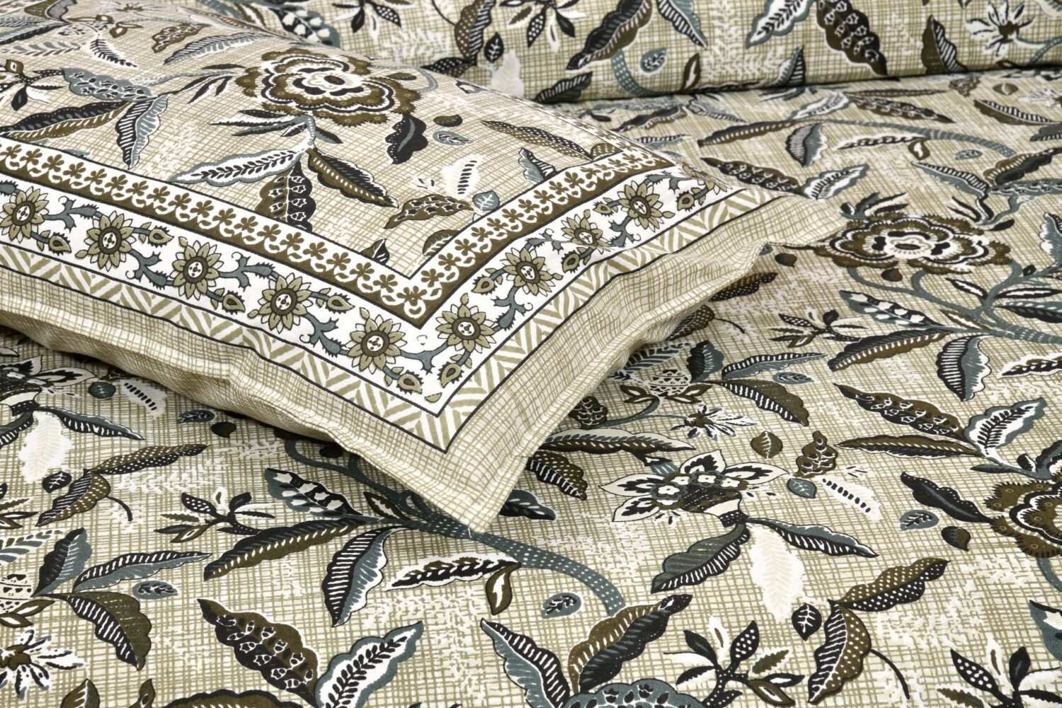 Light Green Printed Cotton Double Bed Sheet Set