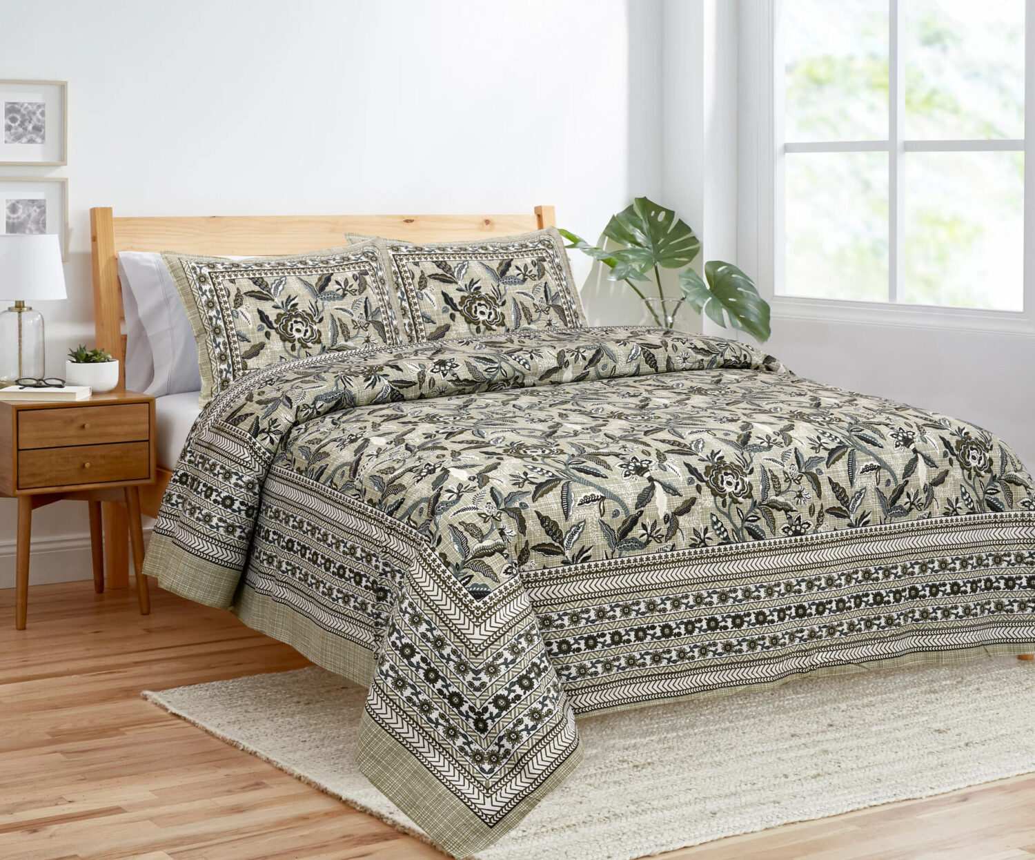 Light Green Printed Cotton Double Bed Sheet Set