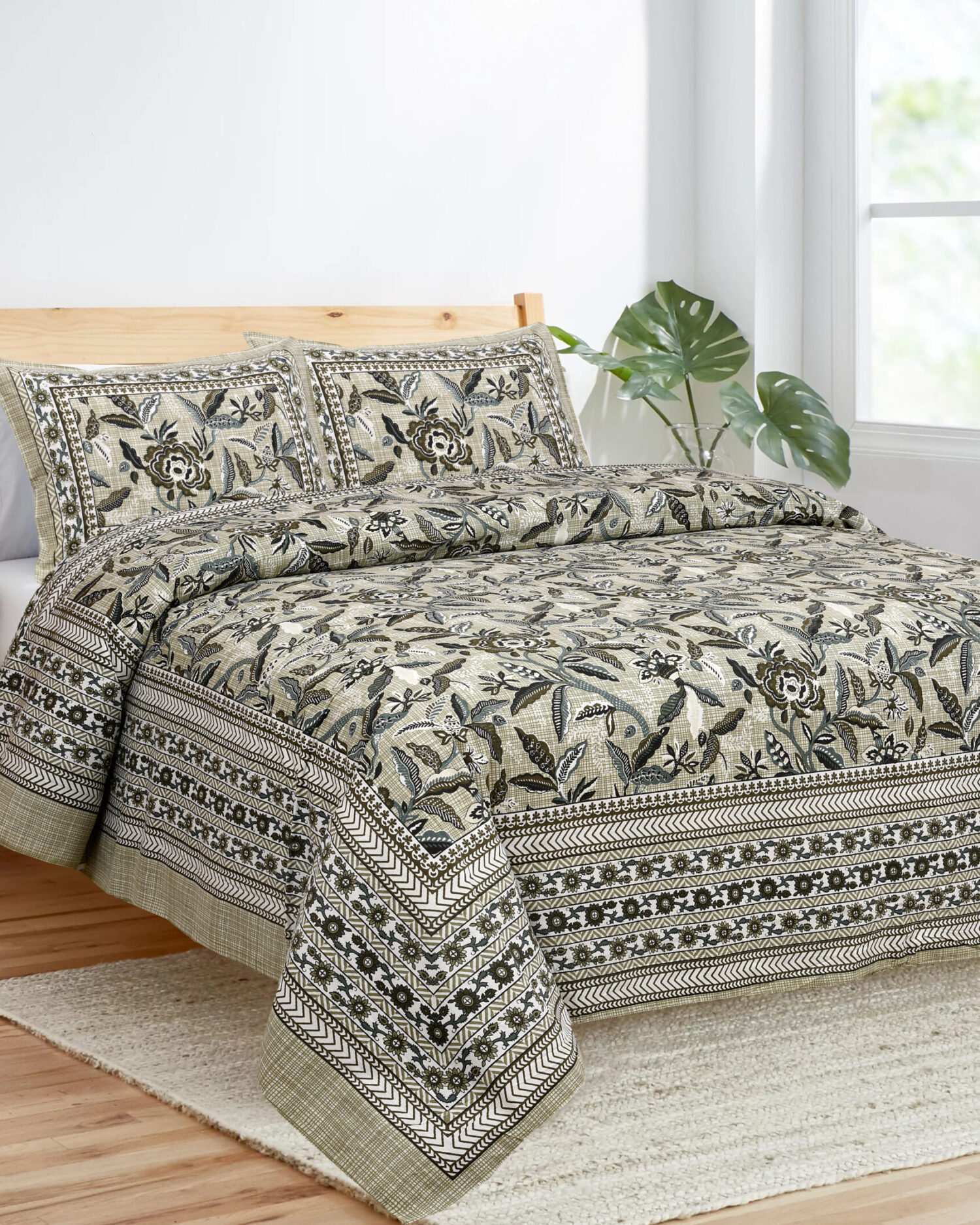 Light Green Printed Cotton Double Bed Sheet Set