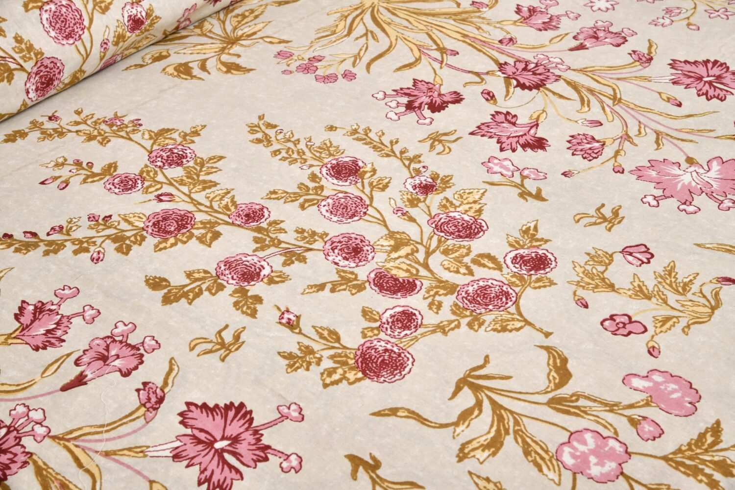 Pink Floral Printed Cotton Bedsheet King Size
